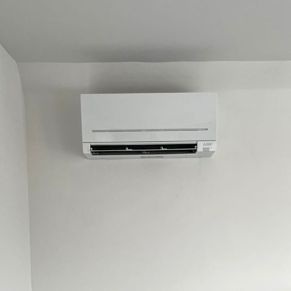 Airco-installatie-bollen-werm